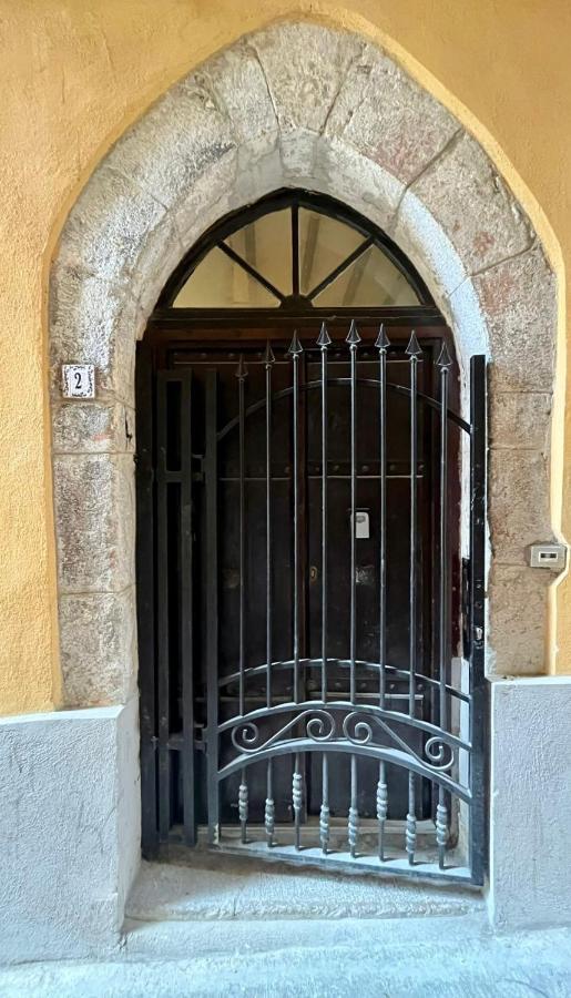 Ou Mentounasc - Duplex Vieille Ville Menton - Free Parking מראה חיצוני תמונה